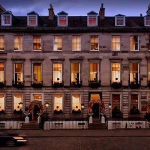 Nira Caledonia Edimburgo