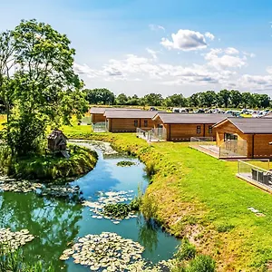 Meadows Luxury Flaxton